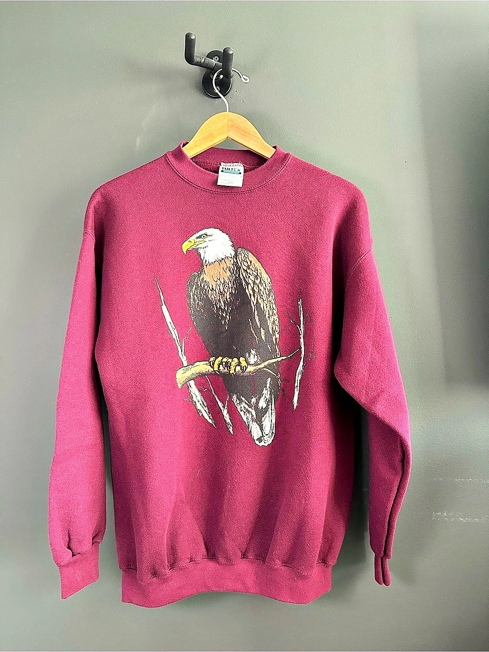 Vintage 90s Tultex Superweight Eagle Nature Crewneck maroon Sweatshirt
Size Larg